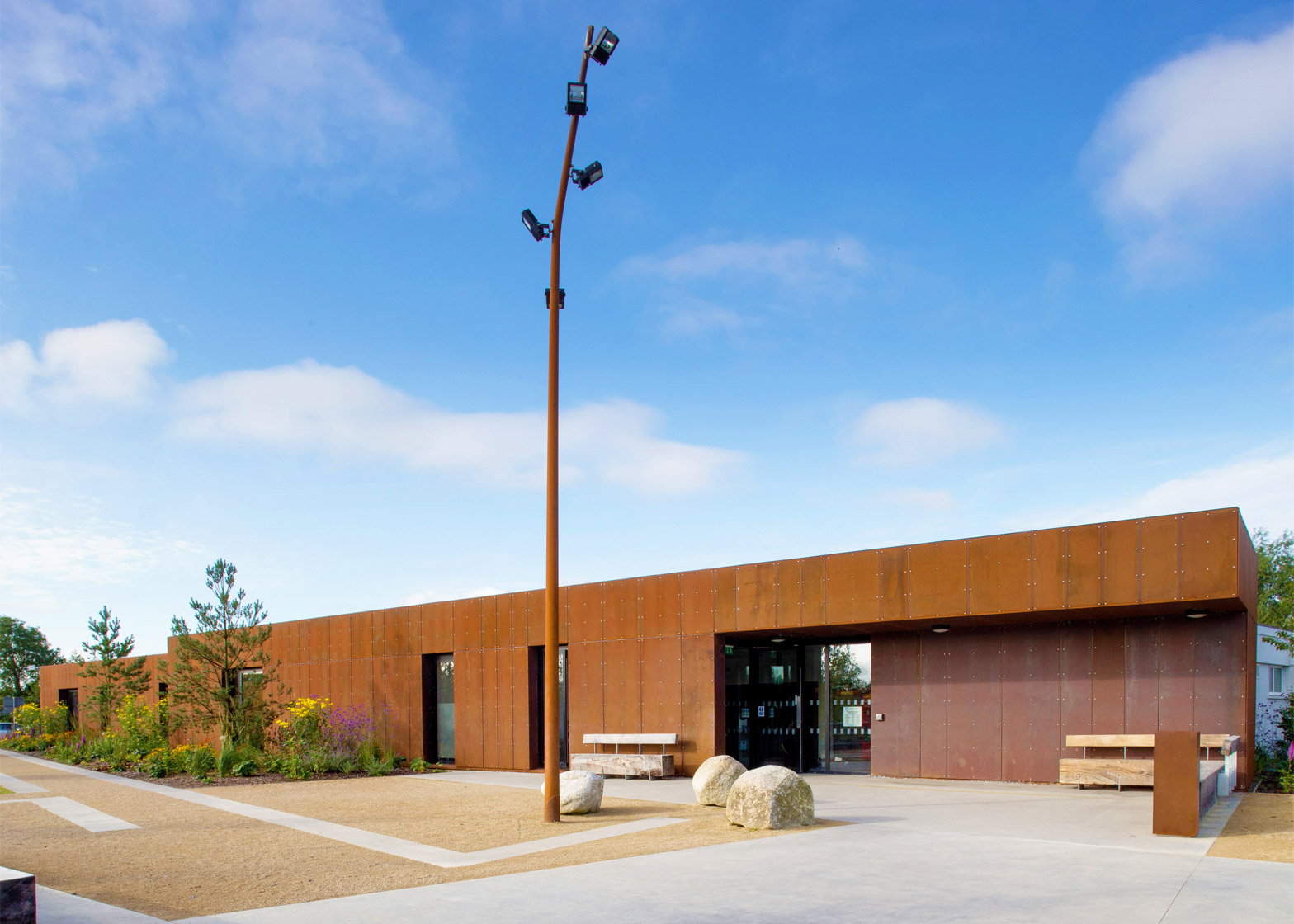 nenagh-leisure-centre-town-park-abk-architects-county-tipperary-ireland-swimming-pool_dezeen_1568_6