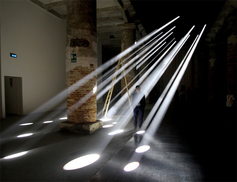 transolar-lightscapes-anja-thierfelder-venice-biennale-designboom-01-818x6271-818x627