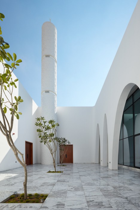 al-warqaa-mosque-ibda-design-worship-dubai-united-arab-emirates-_dezeen_936_11-468x702