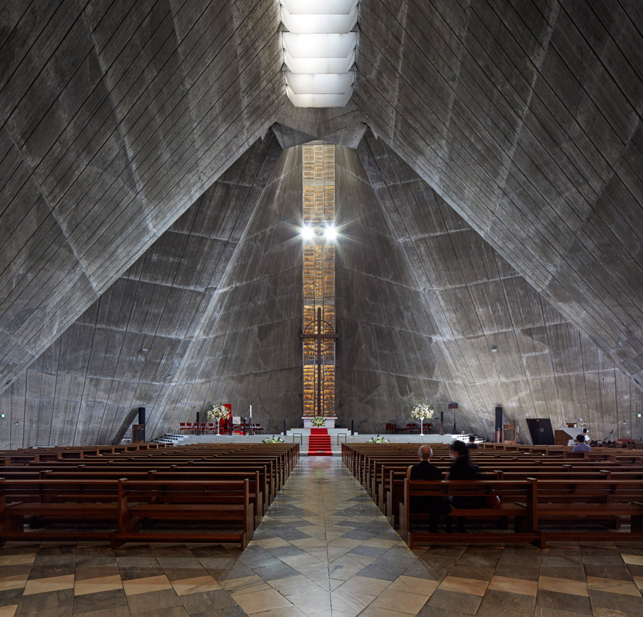 st-marys-cathedral-kenzo-tange-edmund-sumner-photography-tokyo-japan_dezeen_936_10