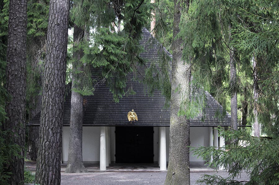 studio_esinam_woodland_cemetery_11