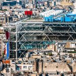 ساختمان مرکز ژرژ پمپیدو در قلب تاریخی پاریس