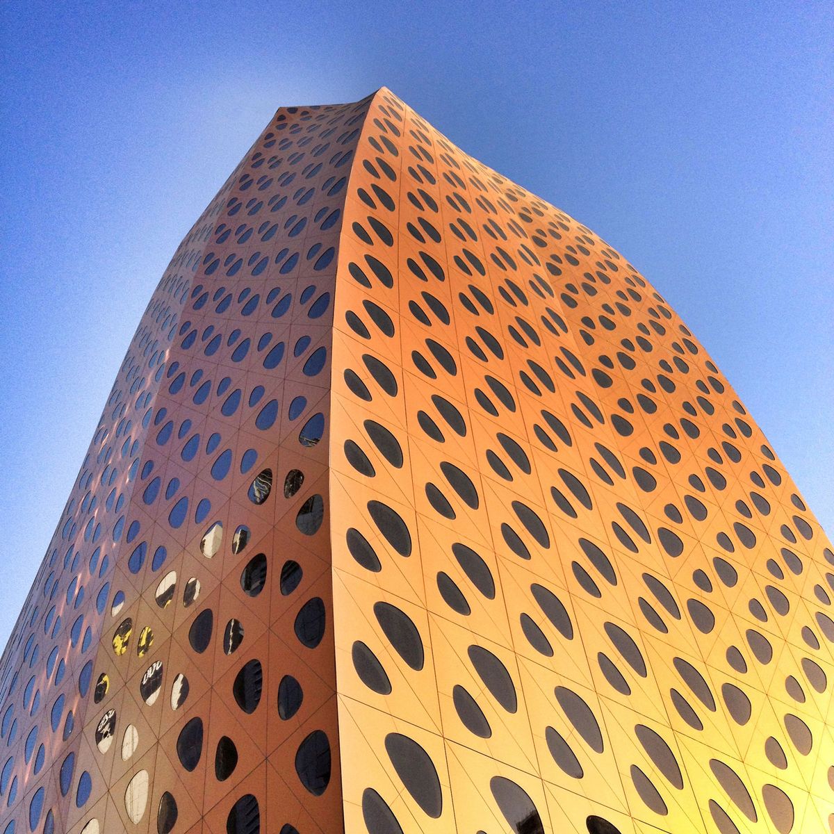 سازه و پوسته‌ی پارامتریک جی.اف.ای | برج لیوا | ا.ان.ال ۲۰۱۴
